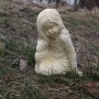 Dívka - umělý kámen - pískovec
